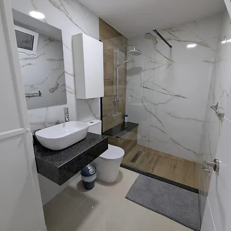 Anau K & L- - Yumbo Apartament *